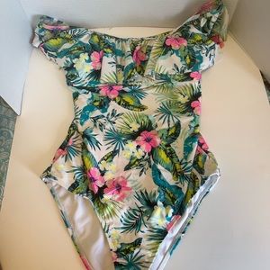 Arizona jean co floral ruffle one piece size L